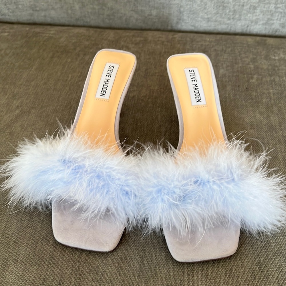 Almost new baby blue Steve Madden feather shoes